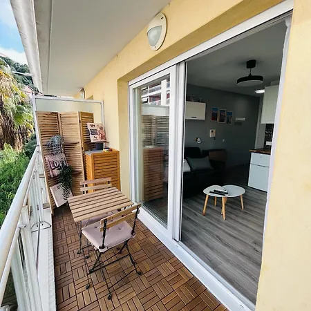 Terrasse Et Parking Prive Lägenhet *