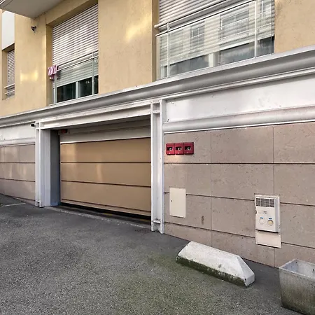 Apartment Terrasse Et Parking Prive Nice